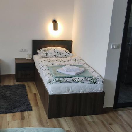 Pansion I Restoran ,, Pogled" Hotel Han Pijesak ภายนอก รูปภาพ