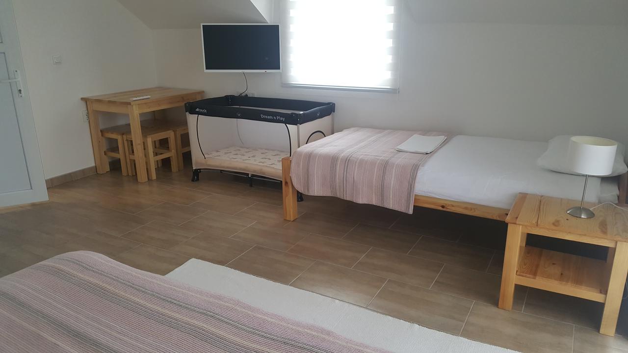 Pansion I Restoran ,, Pogled" Hotel Han Pijesak ภายนอก รูปภาพ