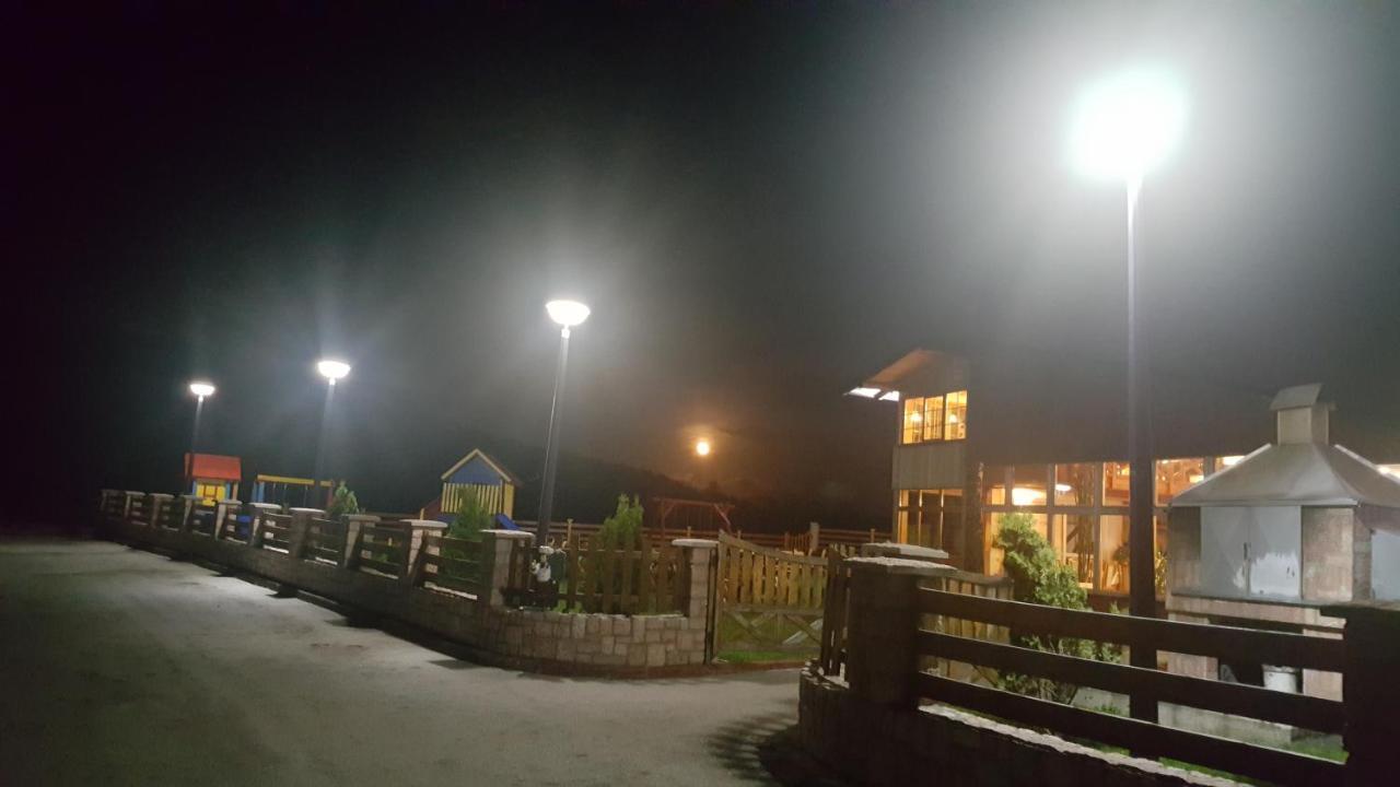 Pansion I Restoran ,, Pogled" Hotel Han Pijesak ภายนอก รูปภาพ
