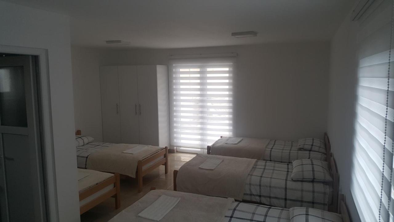 Pansion I Restoran ,, Pogled" Hotel Han Pijesak ภายนอก รูปภาพ