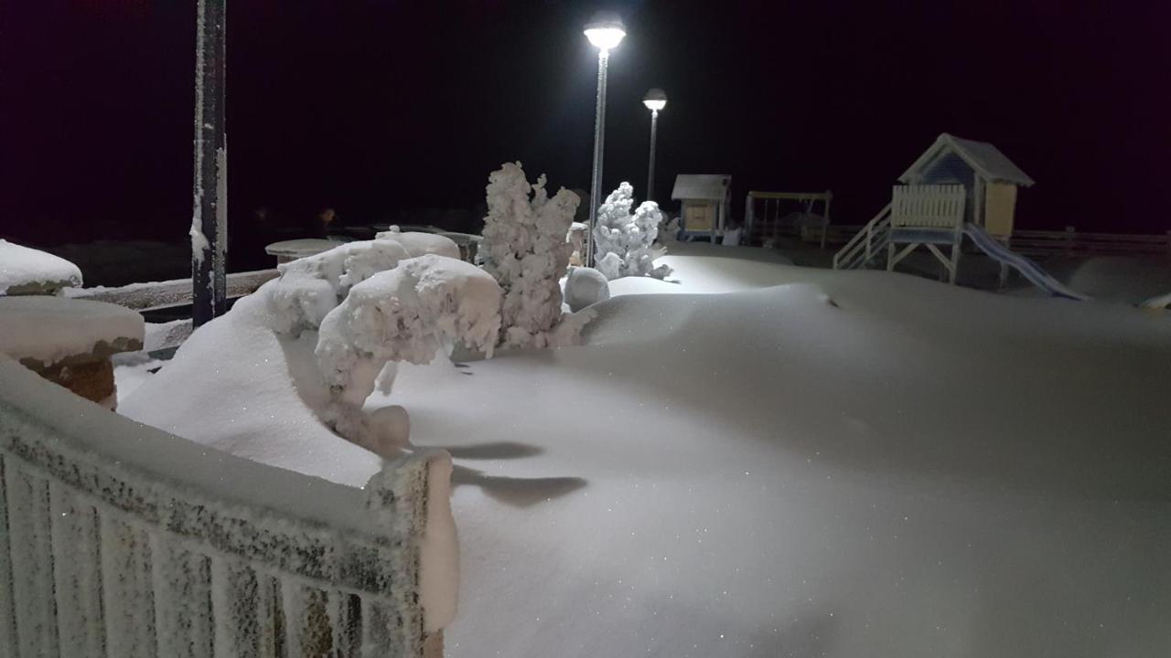 Pansion I Restoran ,, Pogled" Hotel Han Pijesak ภายนอก รูปภาพ