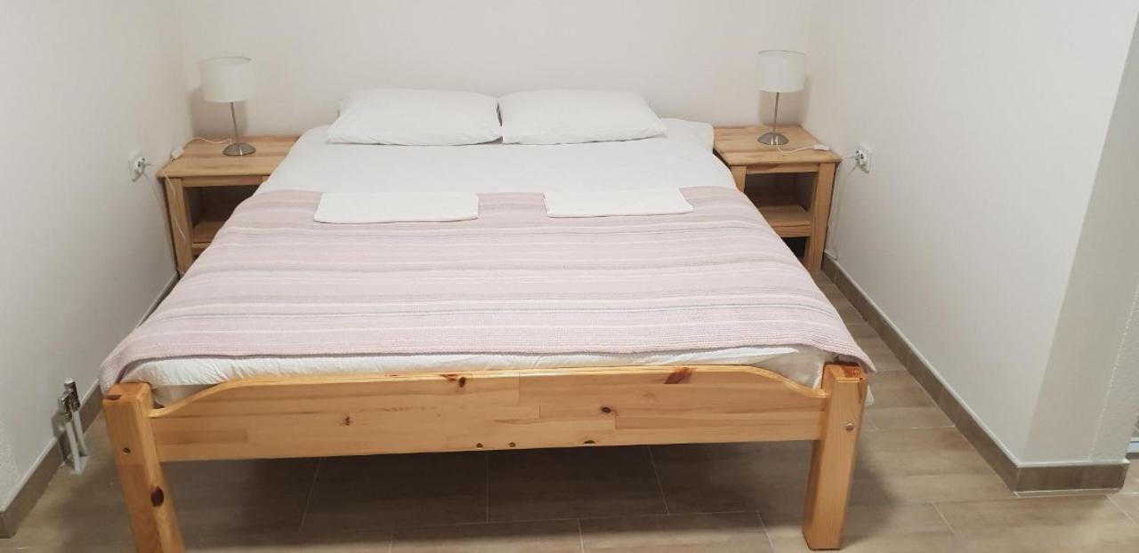 Pansion I Restoran ,, Pogled" Hotel Han Pijesak ภายนอก รูปภาพ