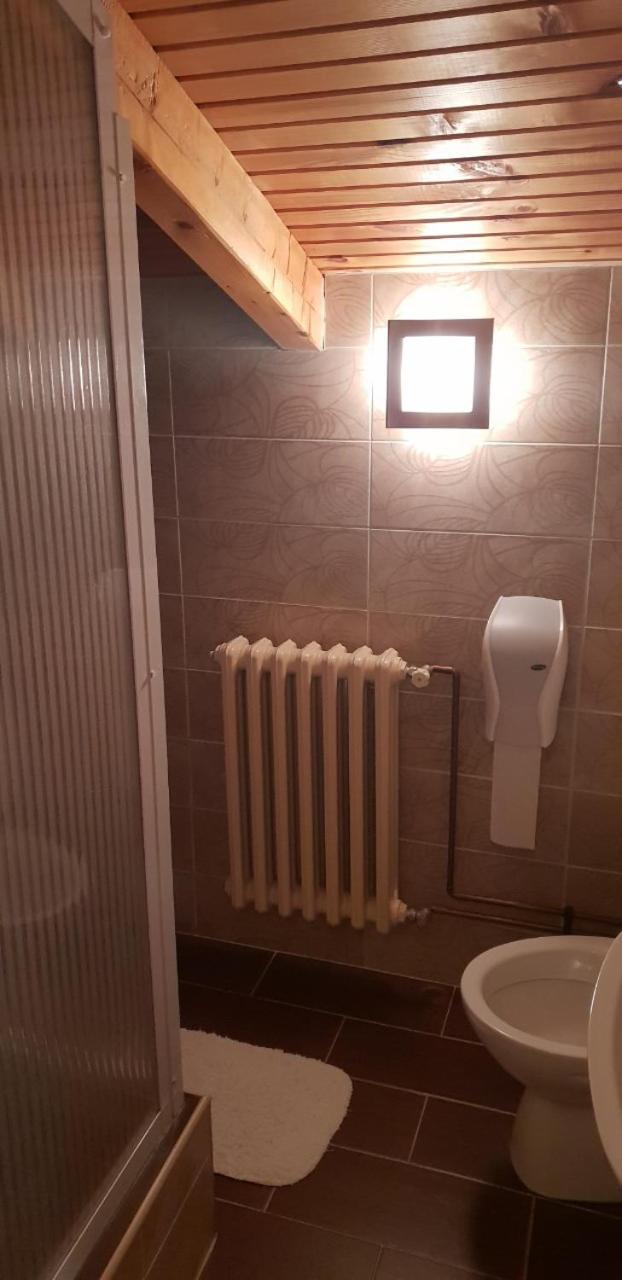 Pansion I Restoran ,, Pogled" Hotel Han Pijesak ภายนอก รูปภาพ